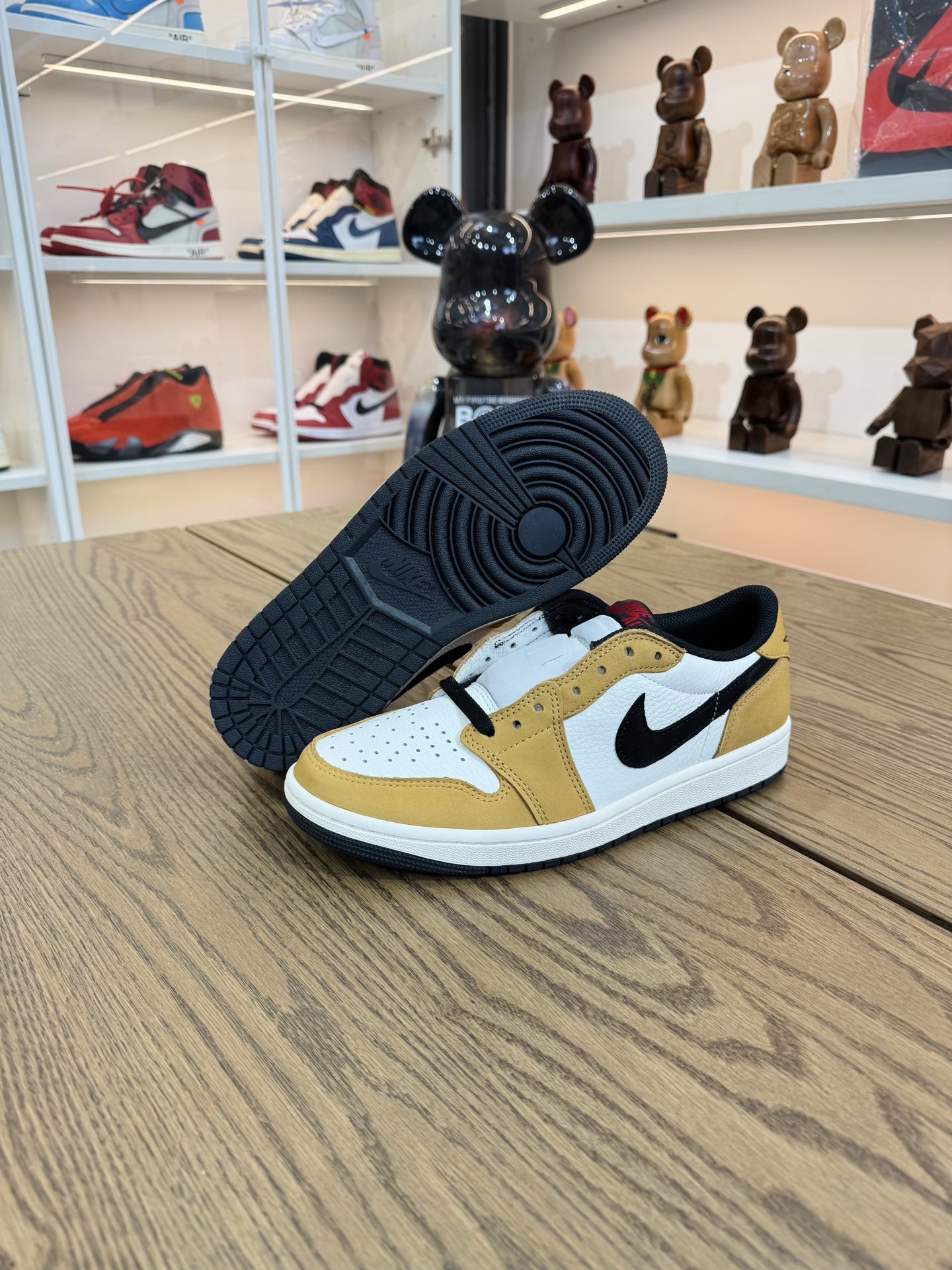 AJ1 Low OG 白棕 Rookie of the Year  尺碼 40-48.5「US7-14」 補貨了 CZ0790-107