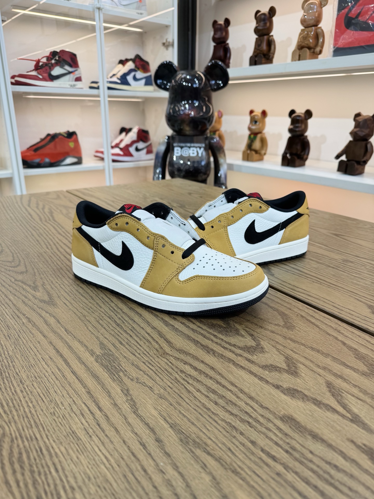 AJ1 Low OG 白棕 Rookie of the Year  尺碼 40-48.5「US7-14」 補貨了 CZ0790-107