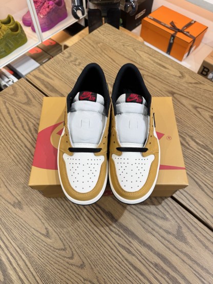 AJ1 Low OG 白棕 Rookie of the Year  尺碼 40-48.5「US7-14」 補貨了 CZ0790-107