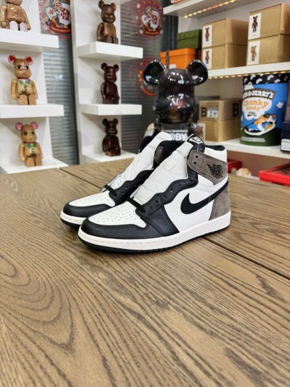 AJ1 Retro High OG Dark Mocha  黑摩卡 小倒鉤 尺碼 40.5-48.5「US7.5-14」  555088-105