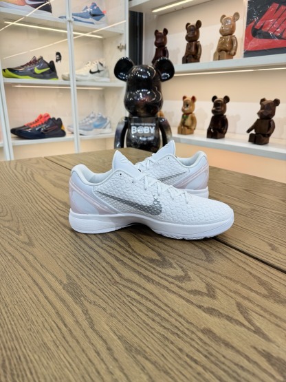 Kobe 6 PE款 Fade To White 純白Halo