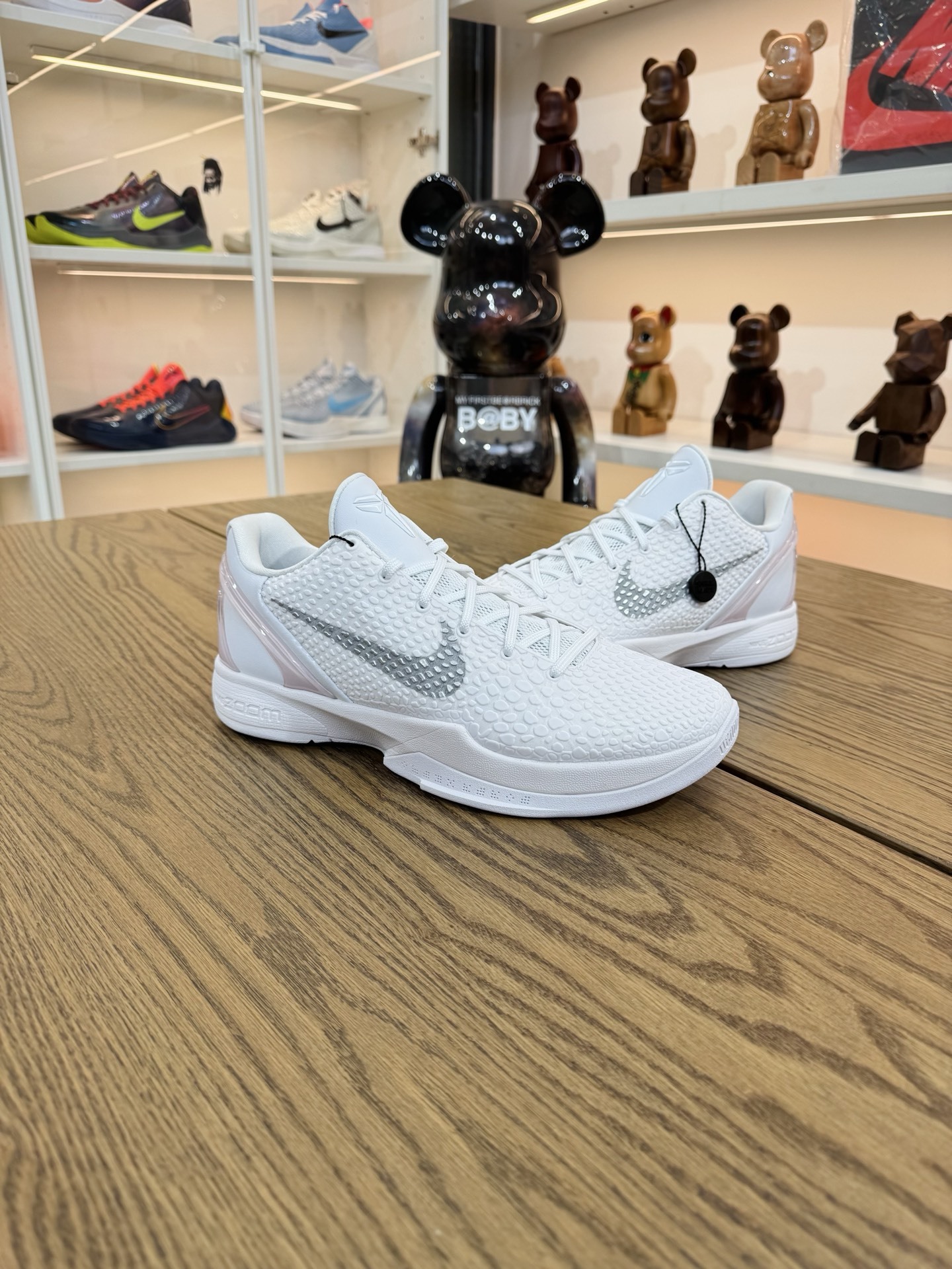 Kobe 6 PE款 Fade To White 純白Halo