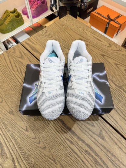 JA 3 莫蘭特三代  灰白 HF2794-100