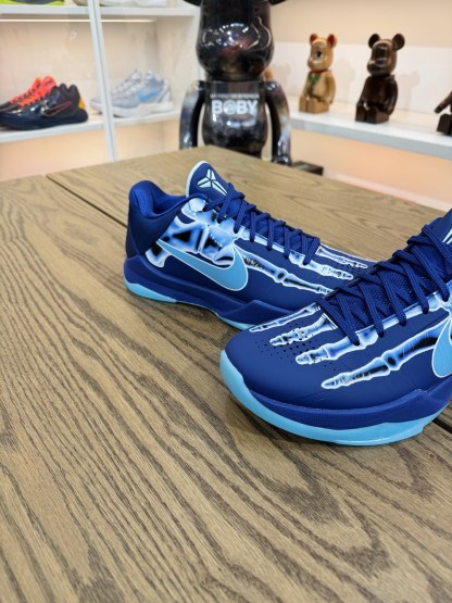 Kobe 5 Protro X-Ray HJ4303-400 終於補貨了 尺碼 40-48.5「US7-14」