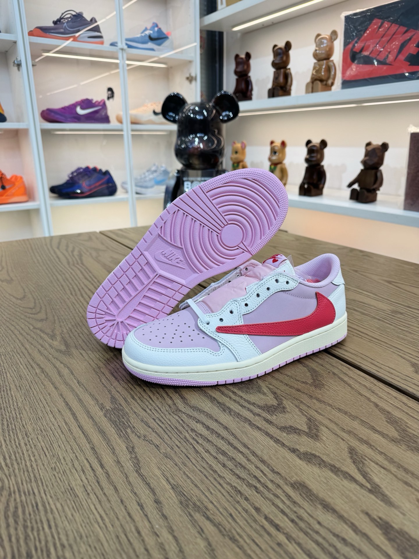 Travis Scott AJ1 Low OG  倒鈎 No.11代 猛男粉 IQ7604-101