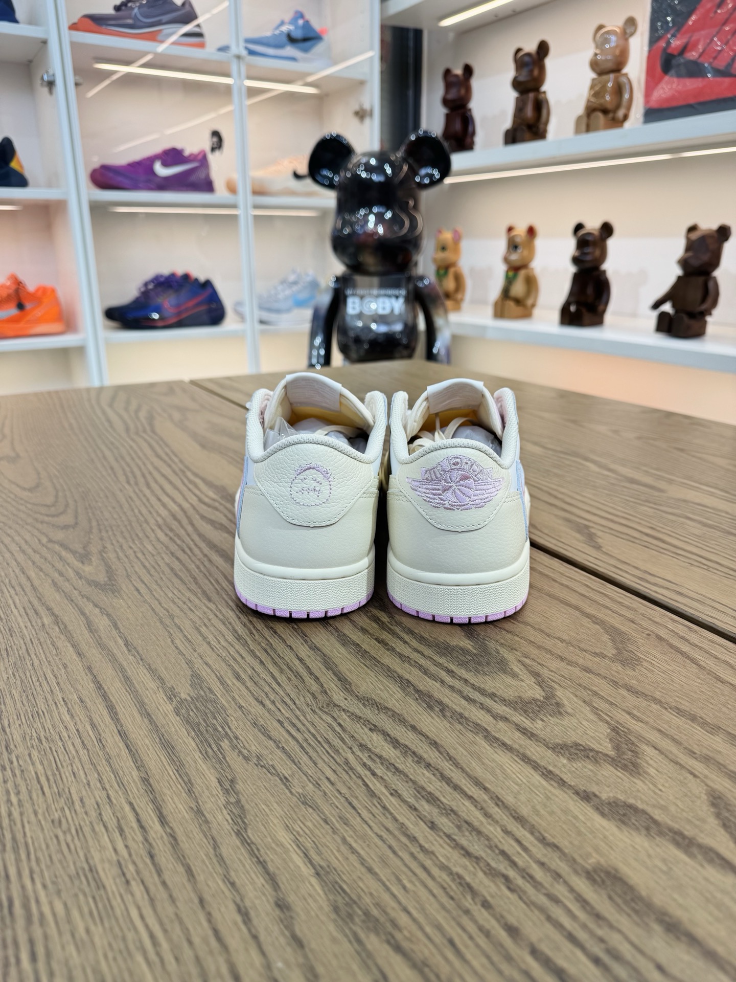 Travis Scott AJ1 Low OG 倒鉤 No.12代 奶油粉 IQ7604-100