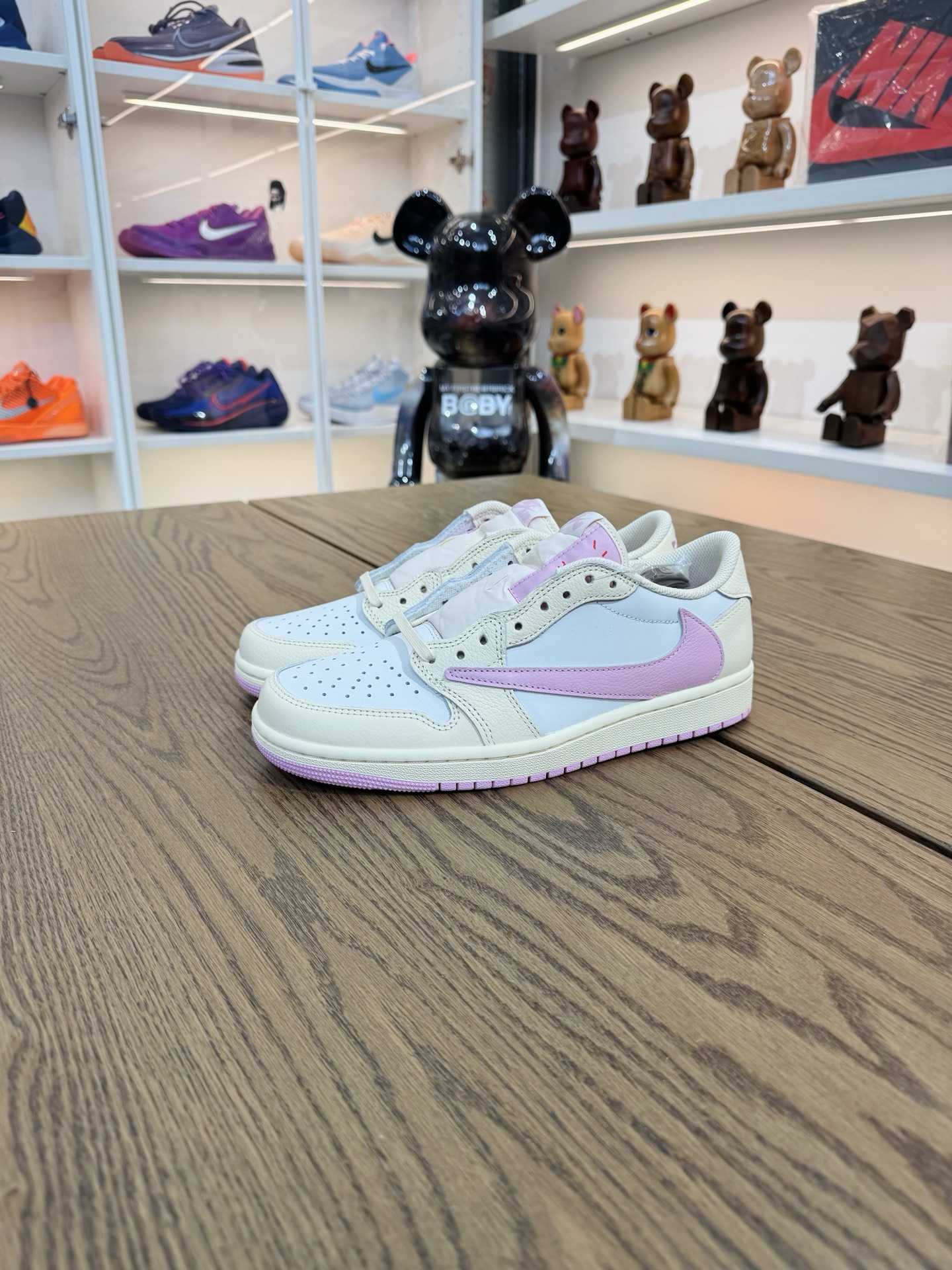 Travis Scott AJ1 Low OG 倒鉤 No.12代 奶油粉 IQ7604-100