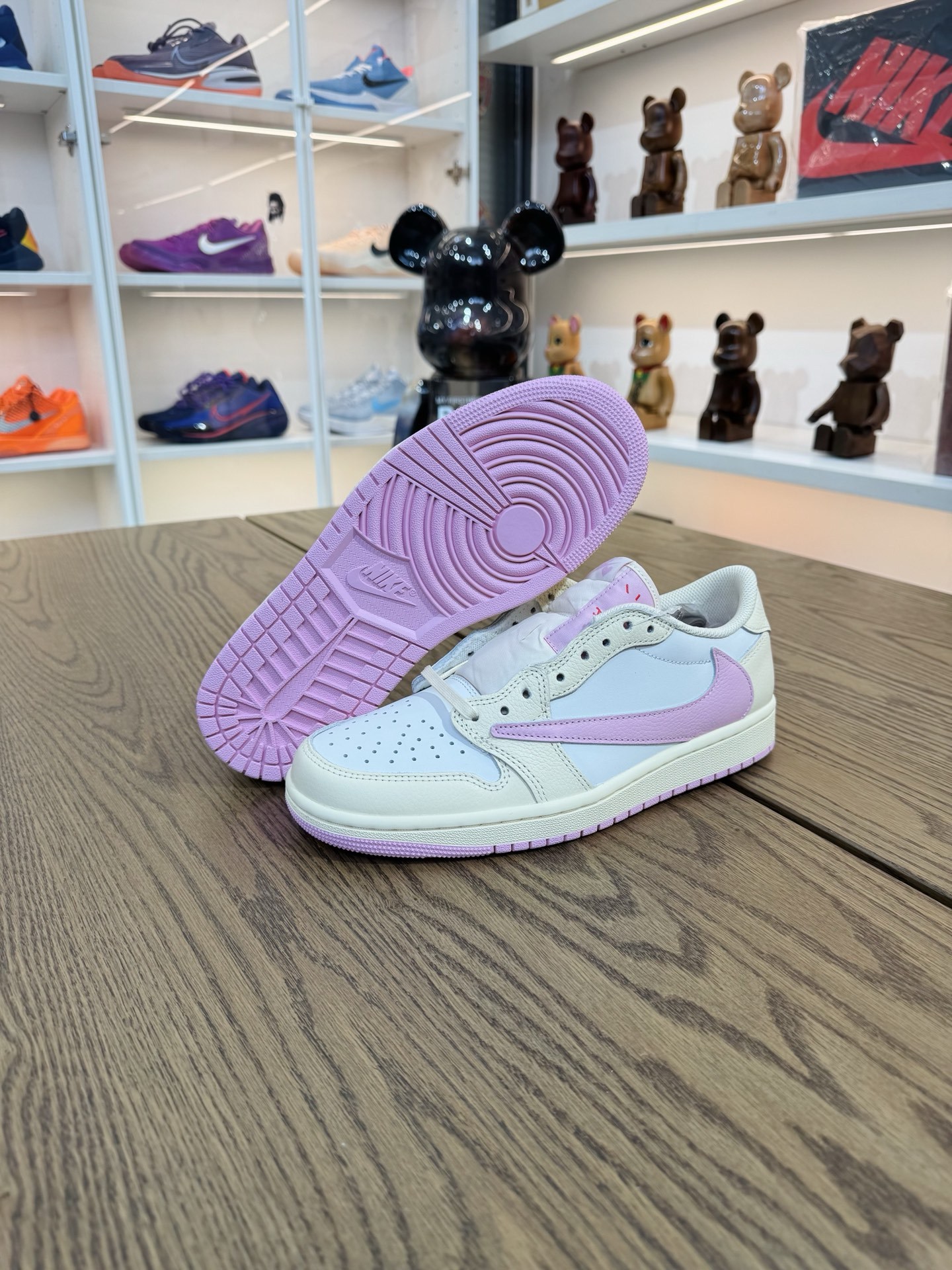 Travis Scott AJ1 Low OG 倒鉤 No.12代 奶油粉 IQ7604-100