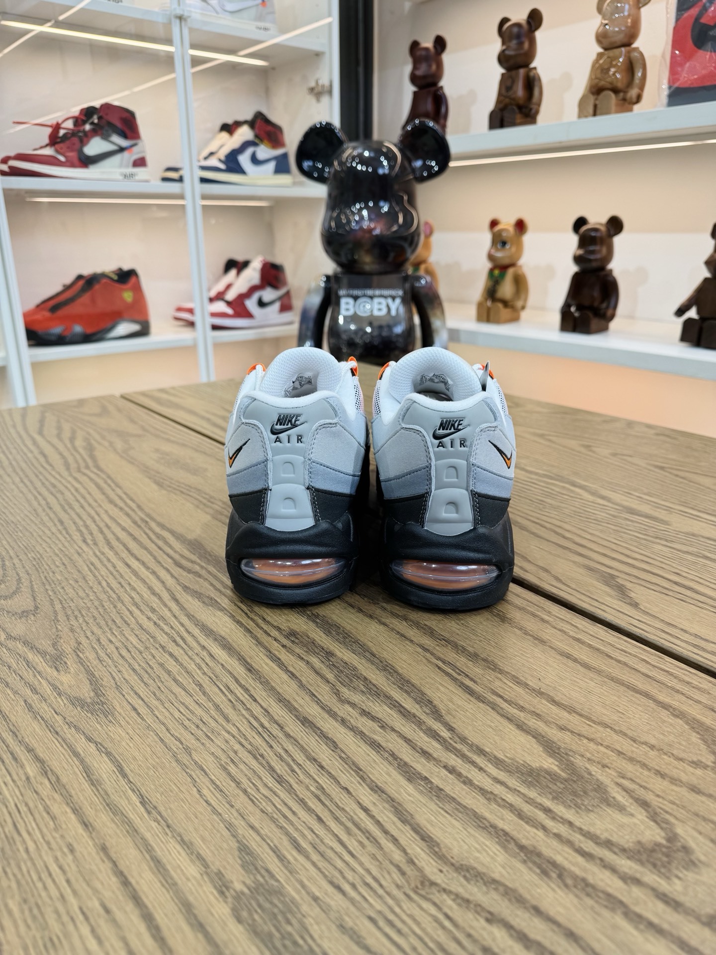 AirMax 95 OG  灰橙色 'Bright Mandarin'  HM4740-005