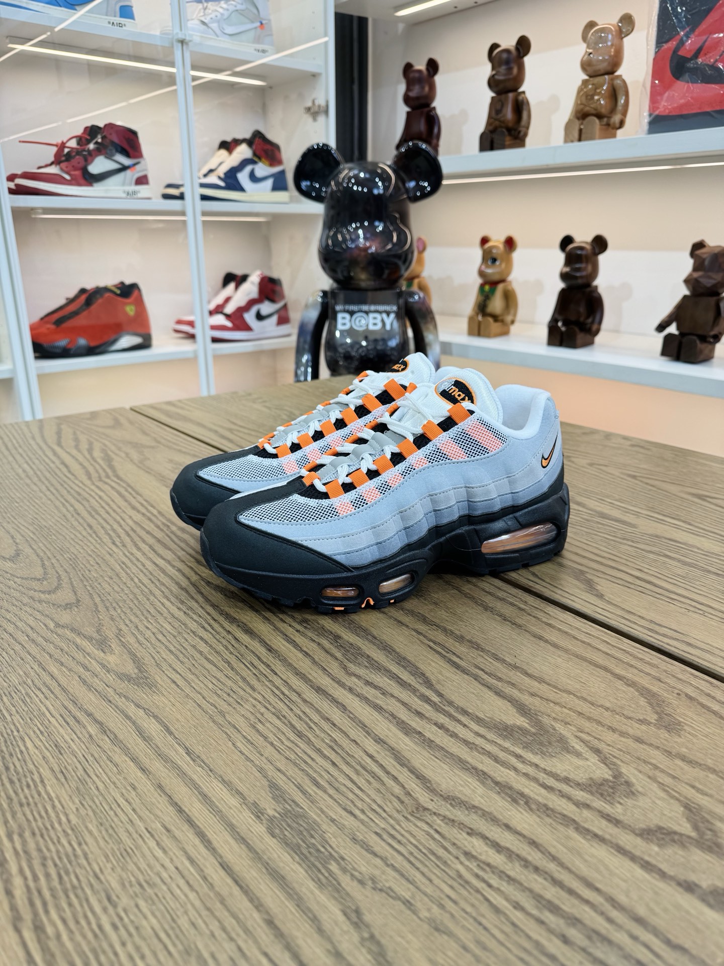 AirMax 95 OG  灰橙色 'Bright Mandarin'  HM4740-005
