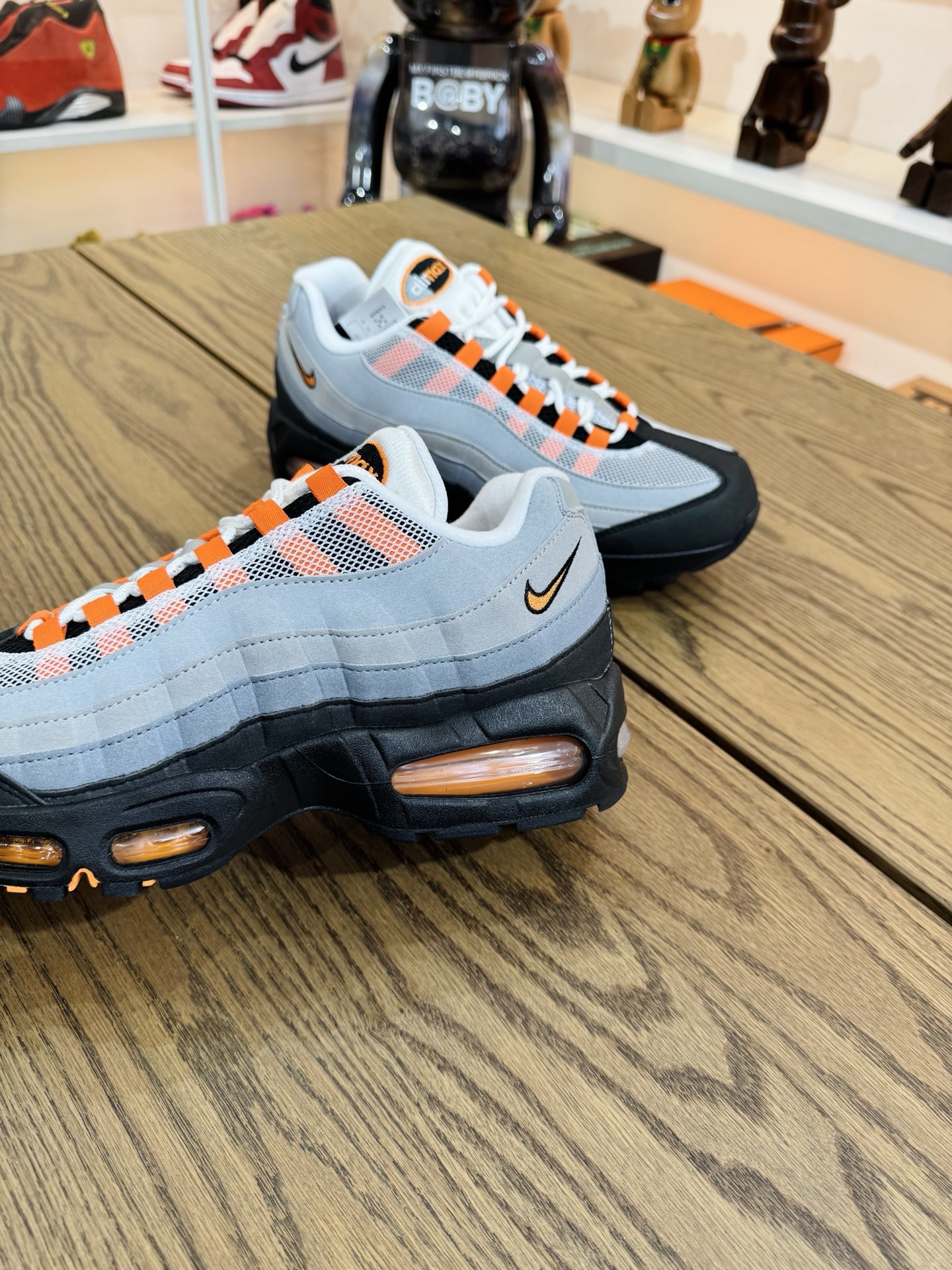 AirMax 95 OG  灰橙色 'Bright Mandarin'  HM4740-005