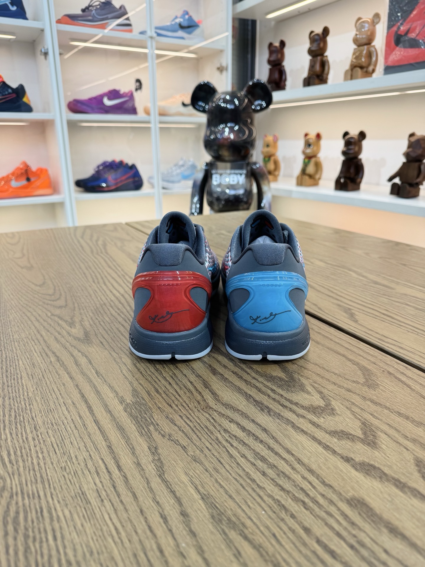 Kobe 6 All-Star 裸眼3D Hollywood 2026 Protro 紅藍色 尺碼 40-48.5「US7-14」IQ3902-002