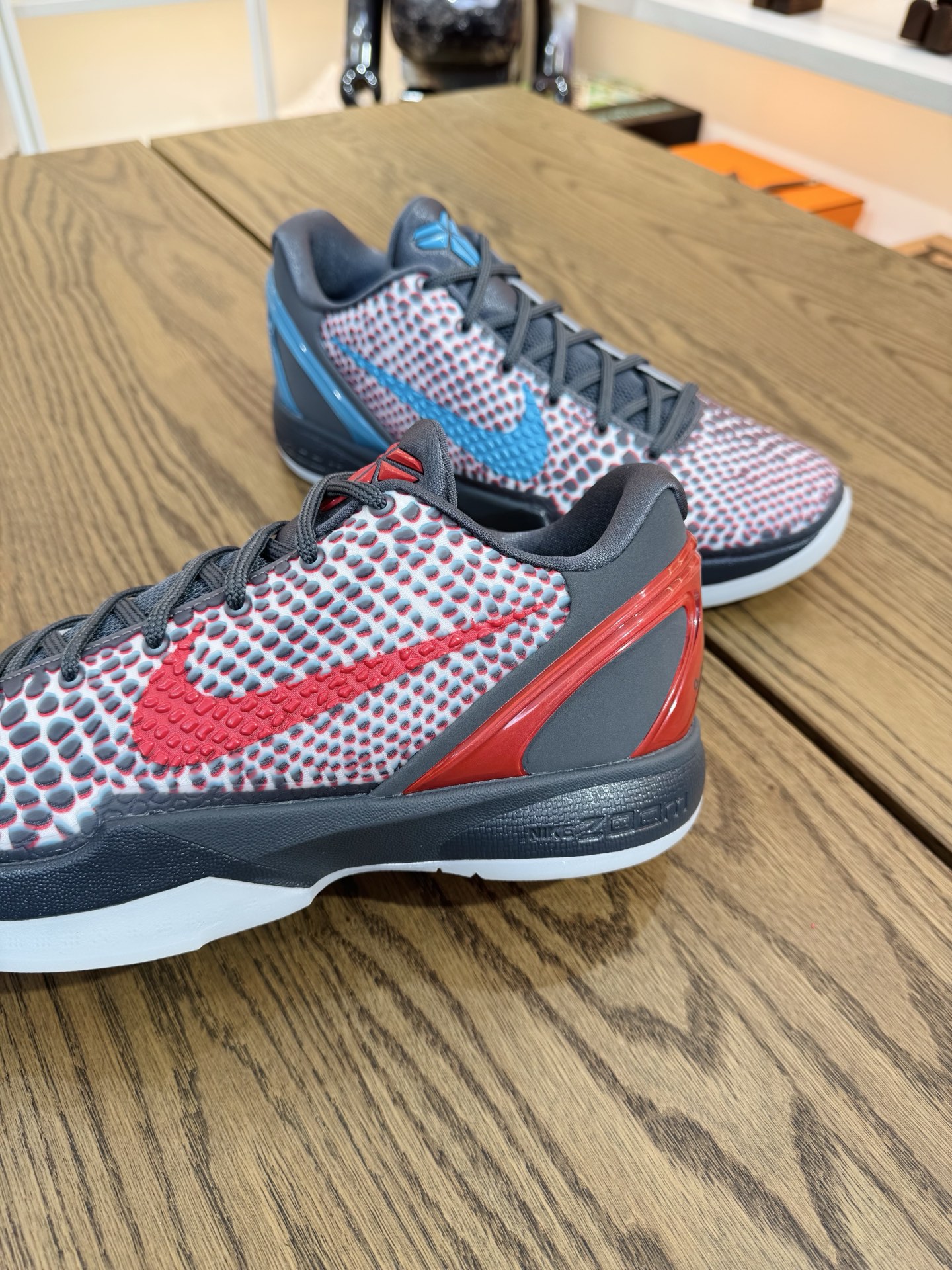 Kobe 6 All-Star 裸眼3D Hollywood 2026 Protro 紅藍色 尺碼 40-48.5「US7-14」IQ3902-002