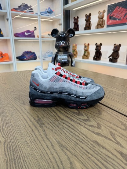 UNDEFEATED × Air Max 95 SP  東京限定 灰紅色 Ltd：056/600 尺碼 40-48.5「US7-14」 IB4523-003