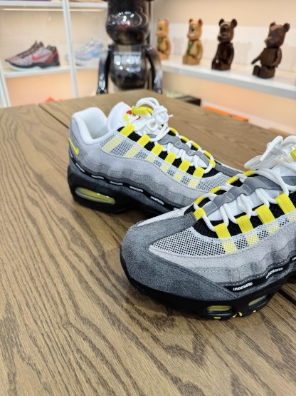 UNDEFEATED × Air Max 95 SP  上海限定 灰黃色 Ltd：441/600 尺碼 40-48.5「US7-14」 IB4523-002