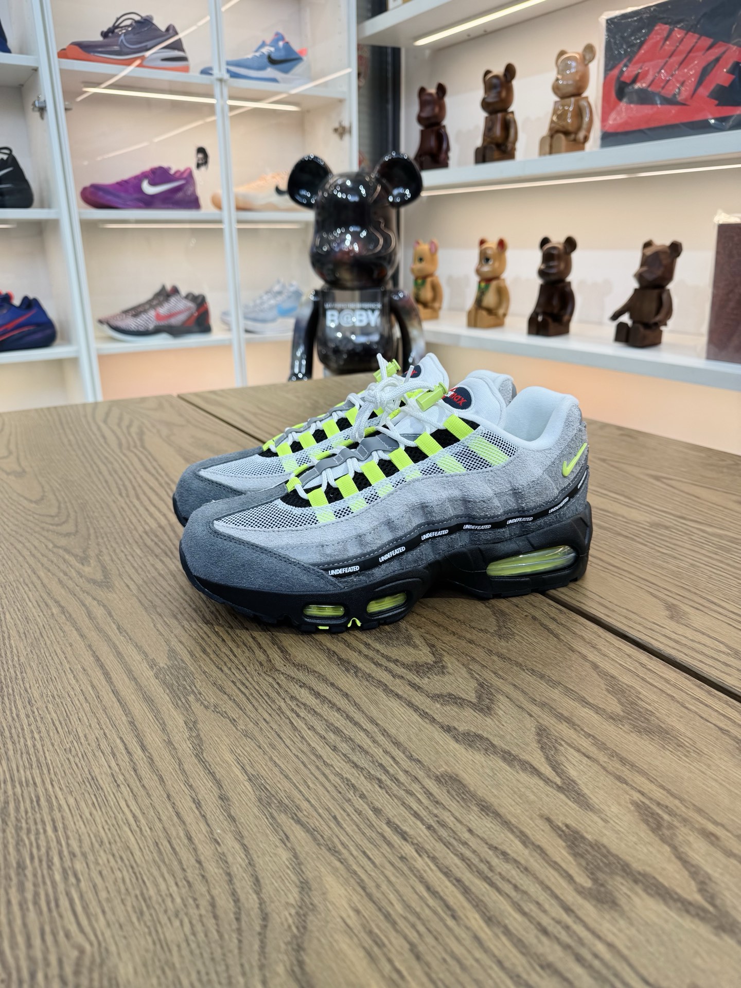 UNDEFEATED × Air Max 95 SP  紐約限定 灰綠色 Ltd：049/600 尺碼 40-48.5「US7-14」 IB4523-004