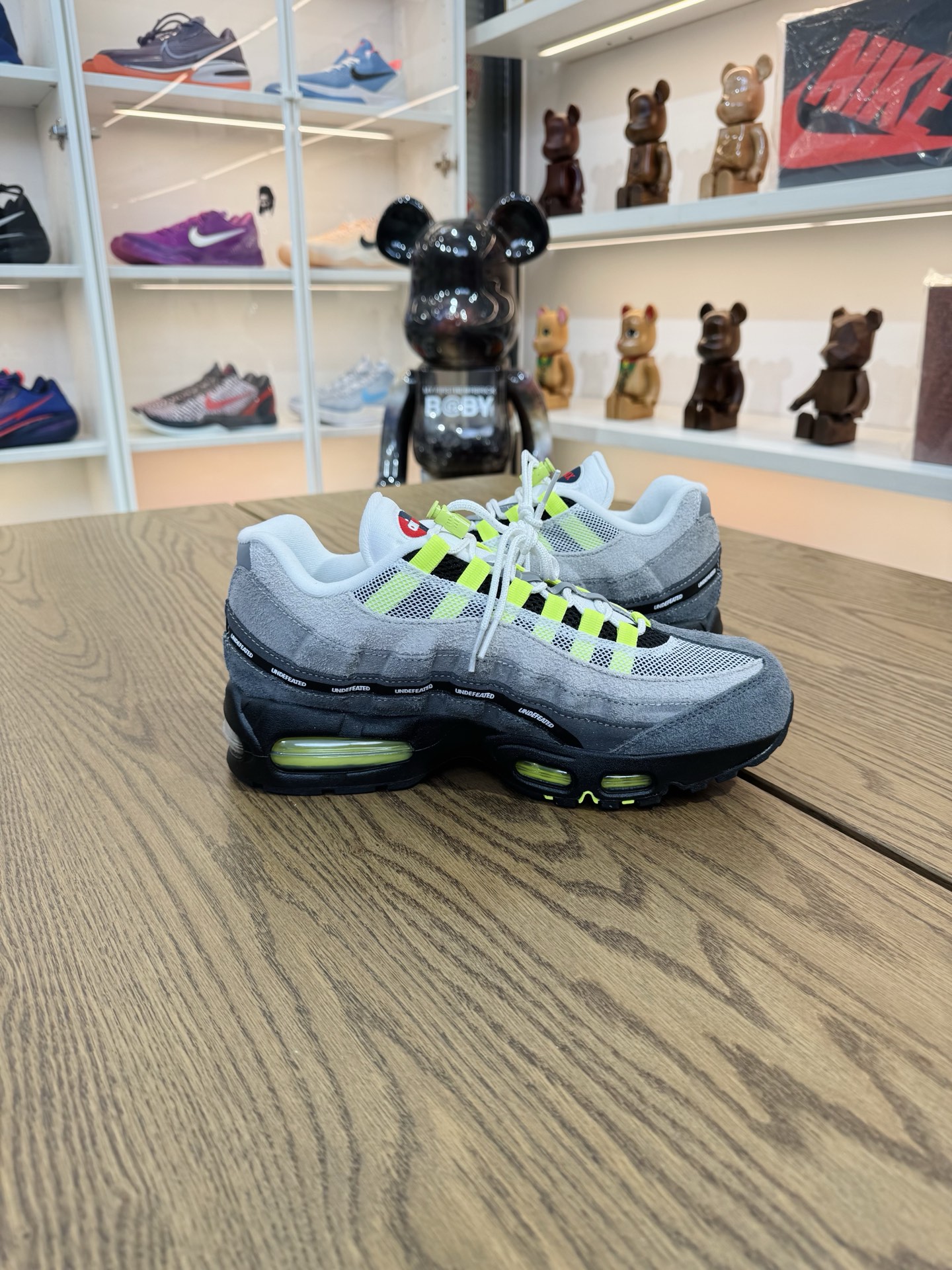 UNDEFEATED × Air Max 95 SP  紐約限定 灰綠色 Ltd：049/600 尺碼 40-48.5「US7-14」 IB4523-004