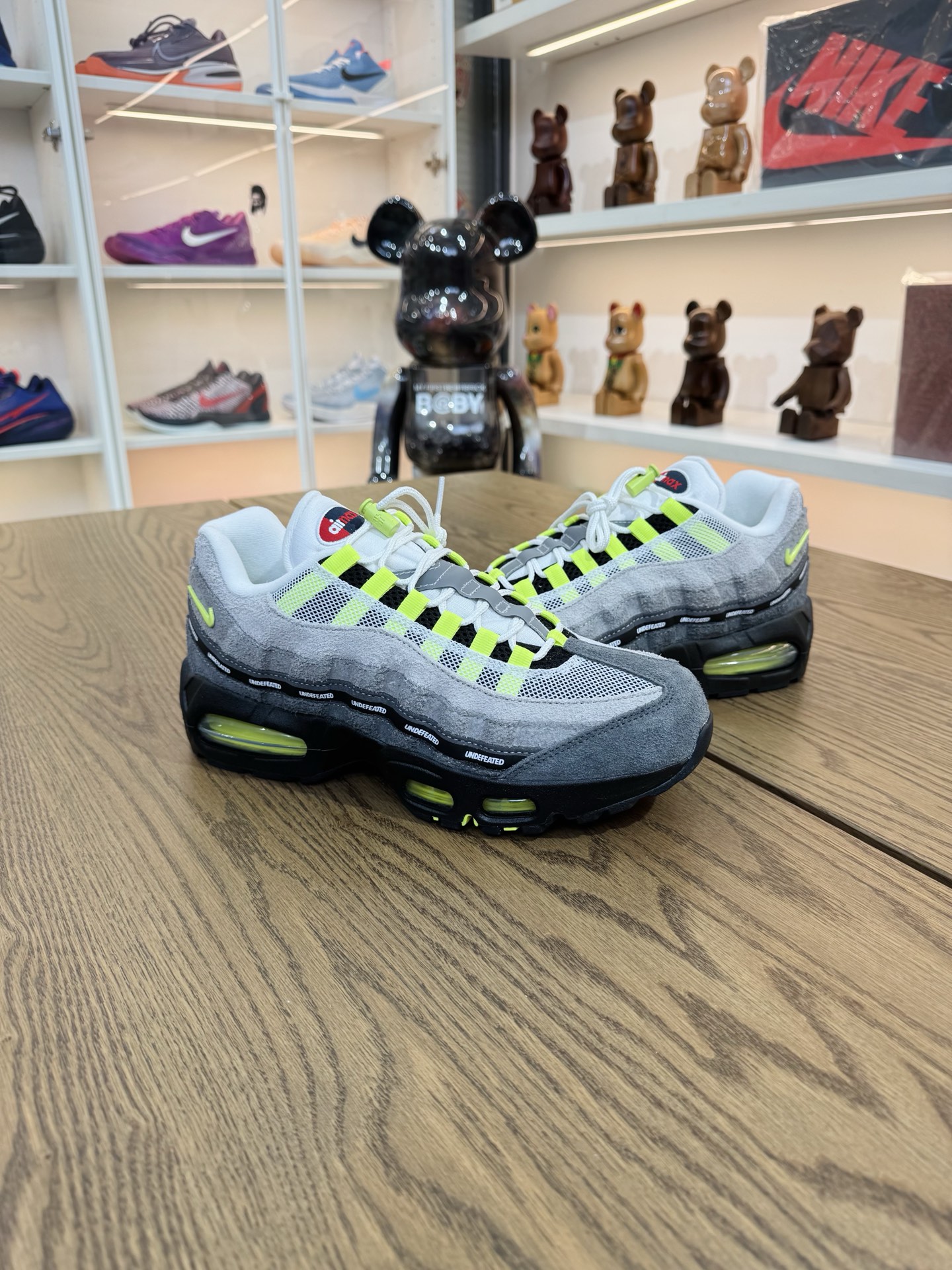 UNDEFEATED × Air Max 95 SP  紐約限定 灰綠色 Ltd：049/600 尺碼 40-48.5「US7-14」 IB4523-004
