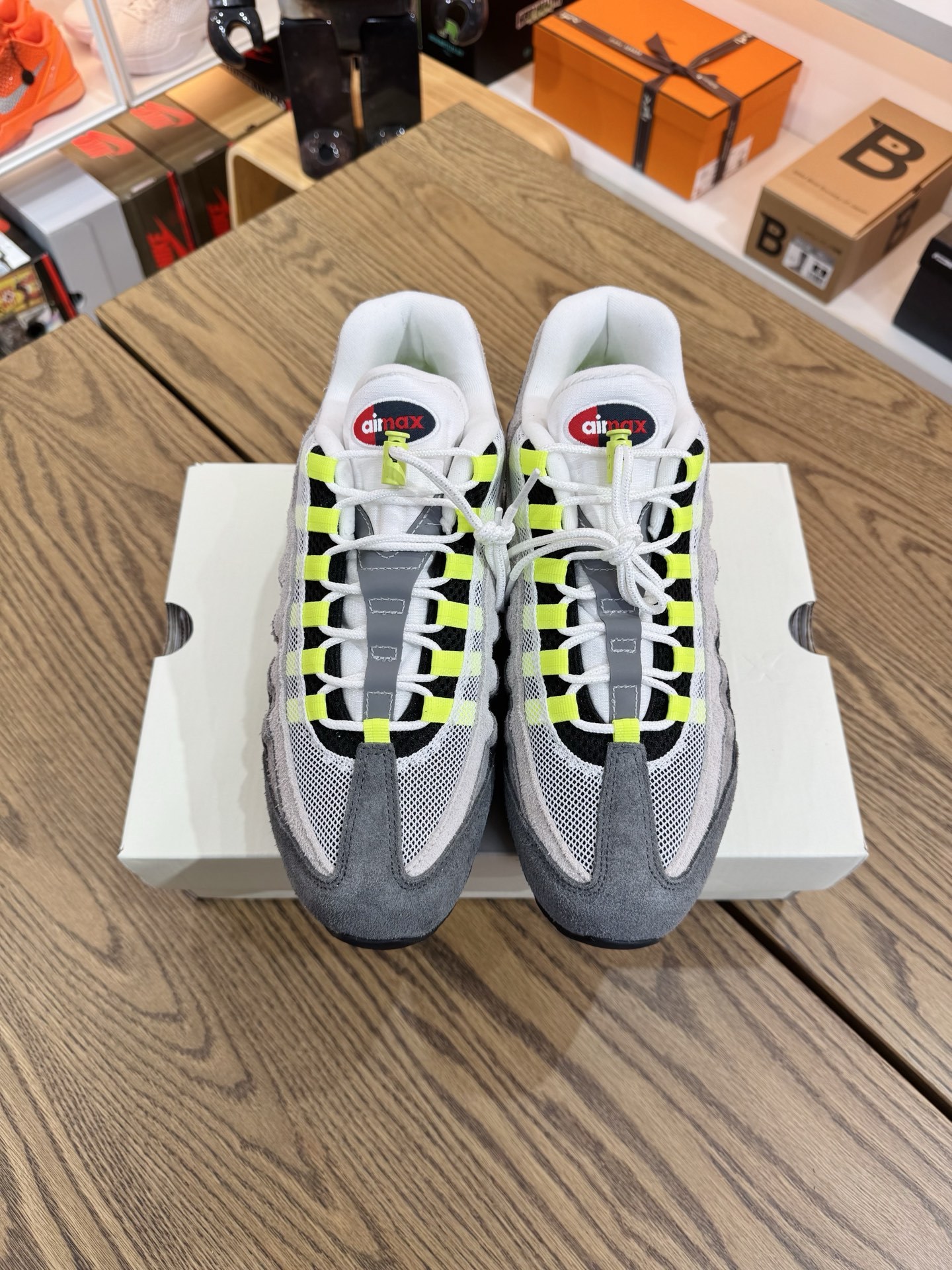 UNDEFEATED × Air Max 95 SP  紐約限定 灰綠色 Ltd：049/600 尺碼 40-48.5「US7-14」 IB4523-004