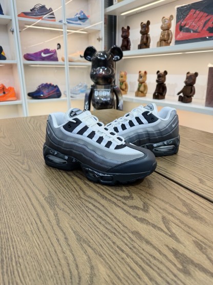 Yu-Gi-Oh! x Air Muscle 95 遊戲王聯名 灰色 II7404-100 尺碼 40-48.5「US7-14」