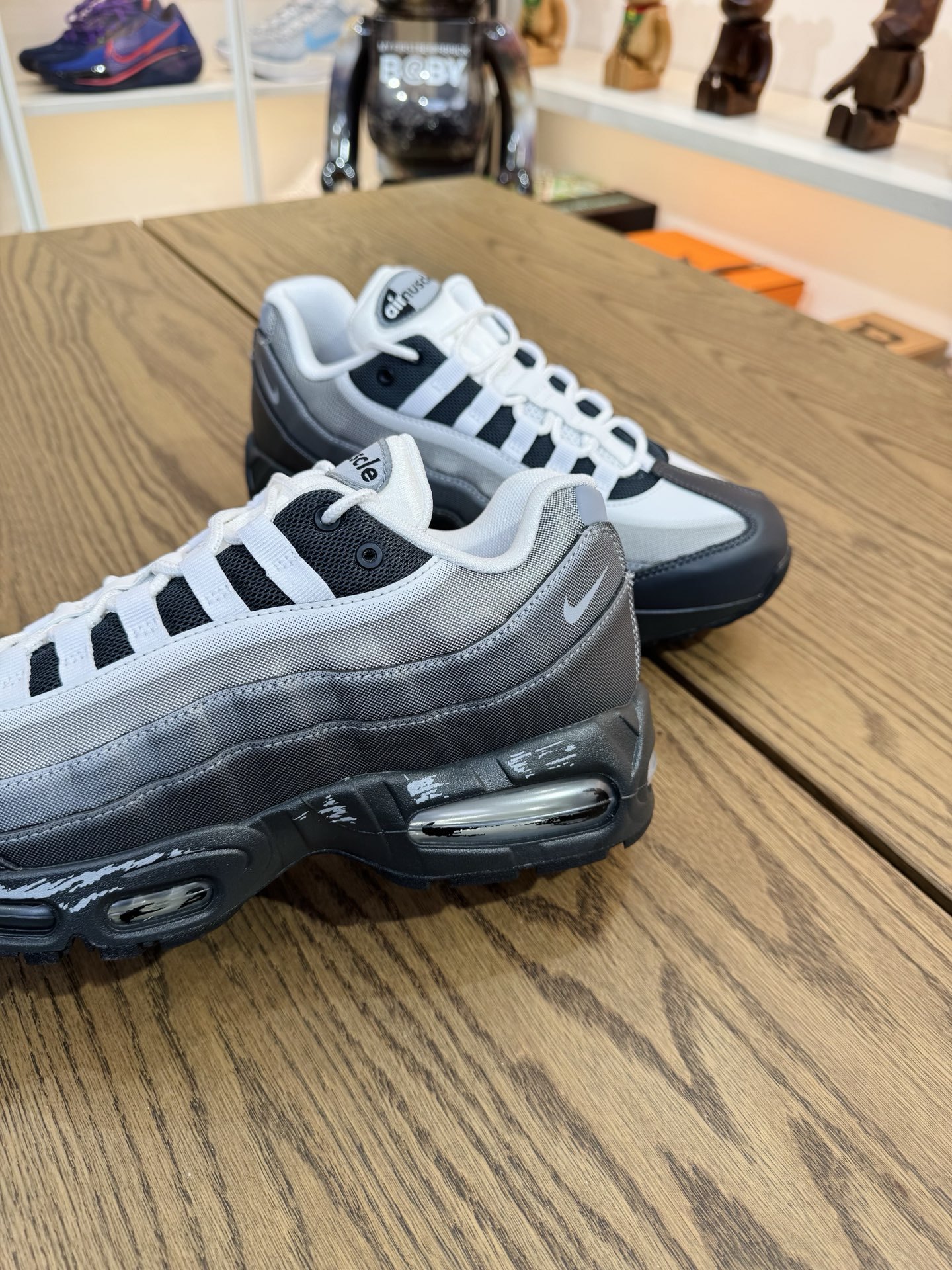 Yu-Gi-Oh! x Air Muscle 95 遊戲王聯名 灰色 II7404-100 尺碼 40-48.5「US7-14」