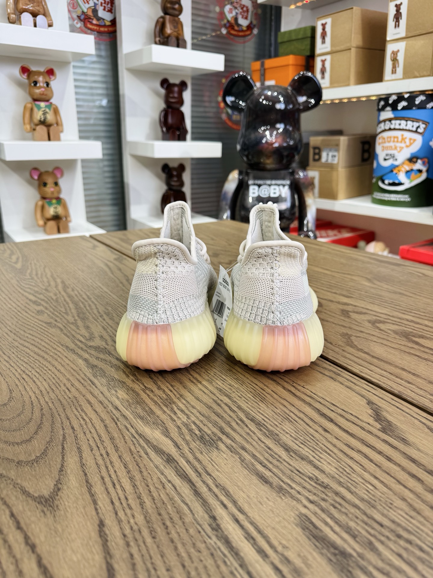 Yeezy350v2 Citrin FW3042（天使）