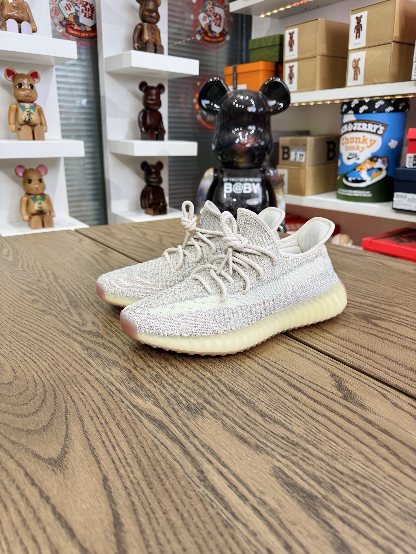 Yeezy350v2 Citrin FW3042（天使）