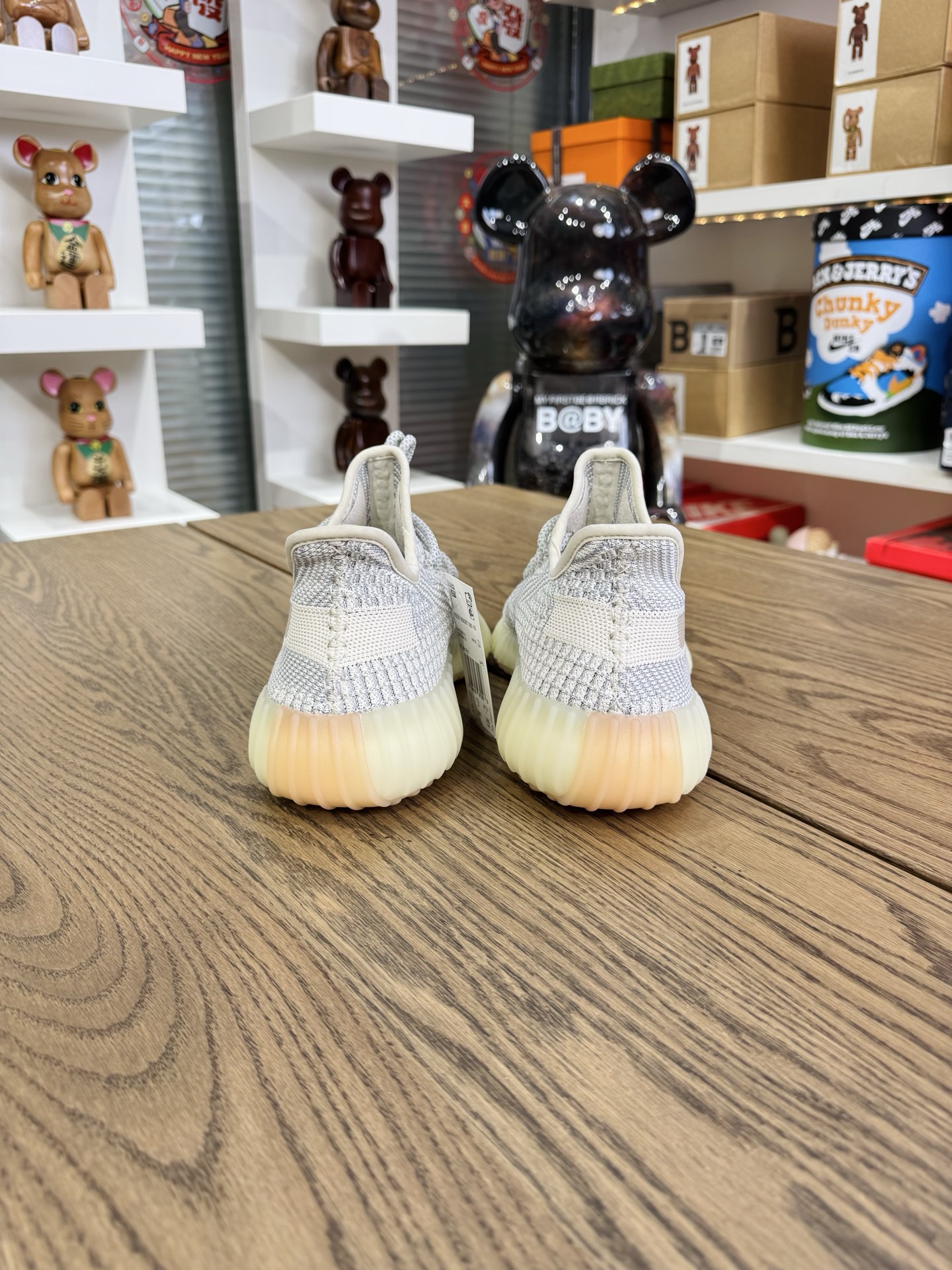 Yeezy 350 V2 Lundmark FU9161 ( 芝麻天使 )