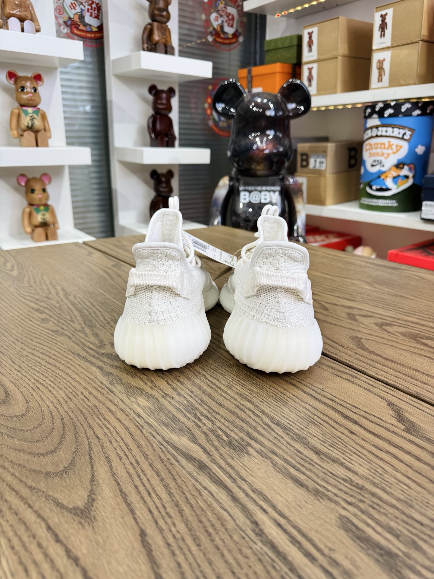 Yeezy 350 V2 Bone HQ6316 全白2.0
