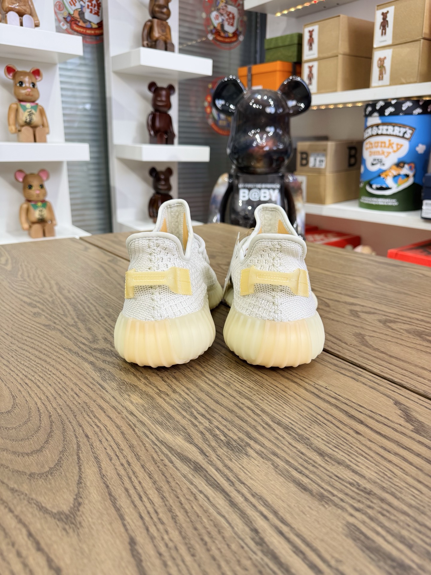 Yeezy 350 V2 Light GY3438 白黃 變色小雛菊