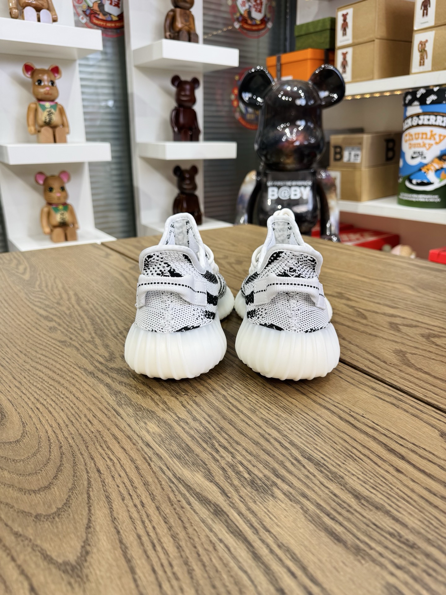 Yeezy 350 V2 Zebra CP9654 白斑馬 