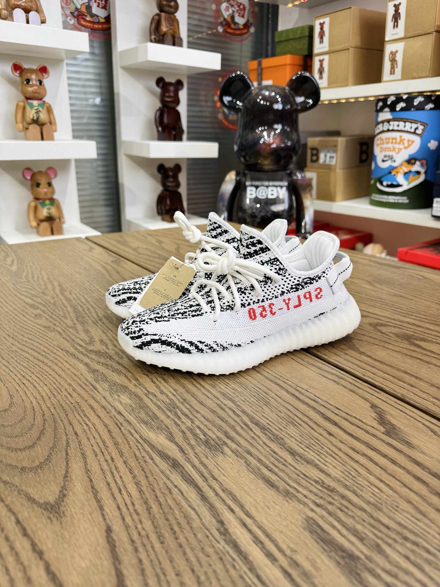 Yeezy 350 V2 Zebra CP9654 白斑馬 