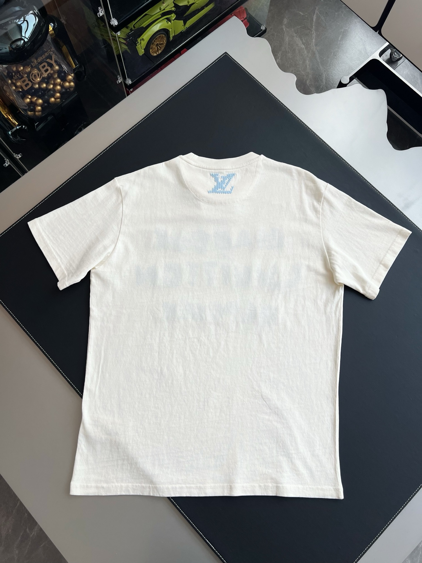 LV Tee SS26 1AIKD4 毛綫水溶綉短袖