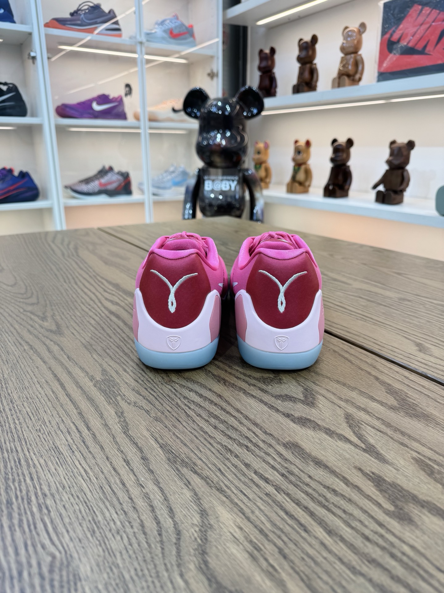 KOBE 9 Low EM 猛男粉 Think Pink PE HQ4995-600