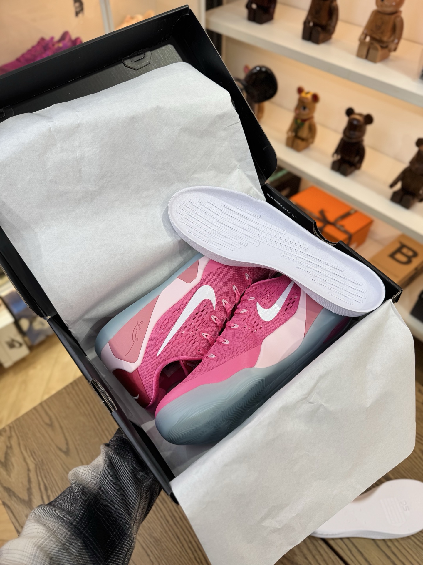 KOBE 9 Low EM 猛男粉 Think Pink PE HQ4995-600