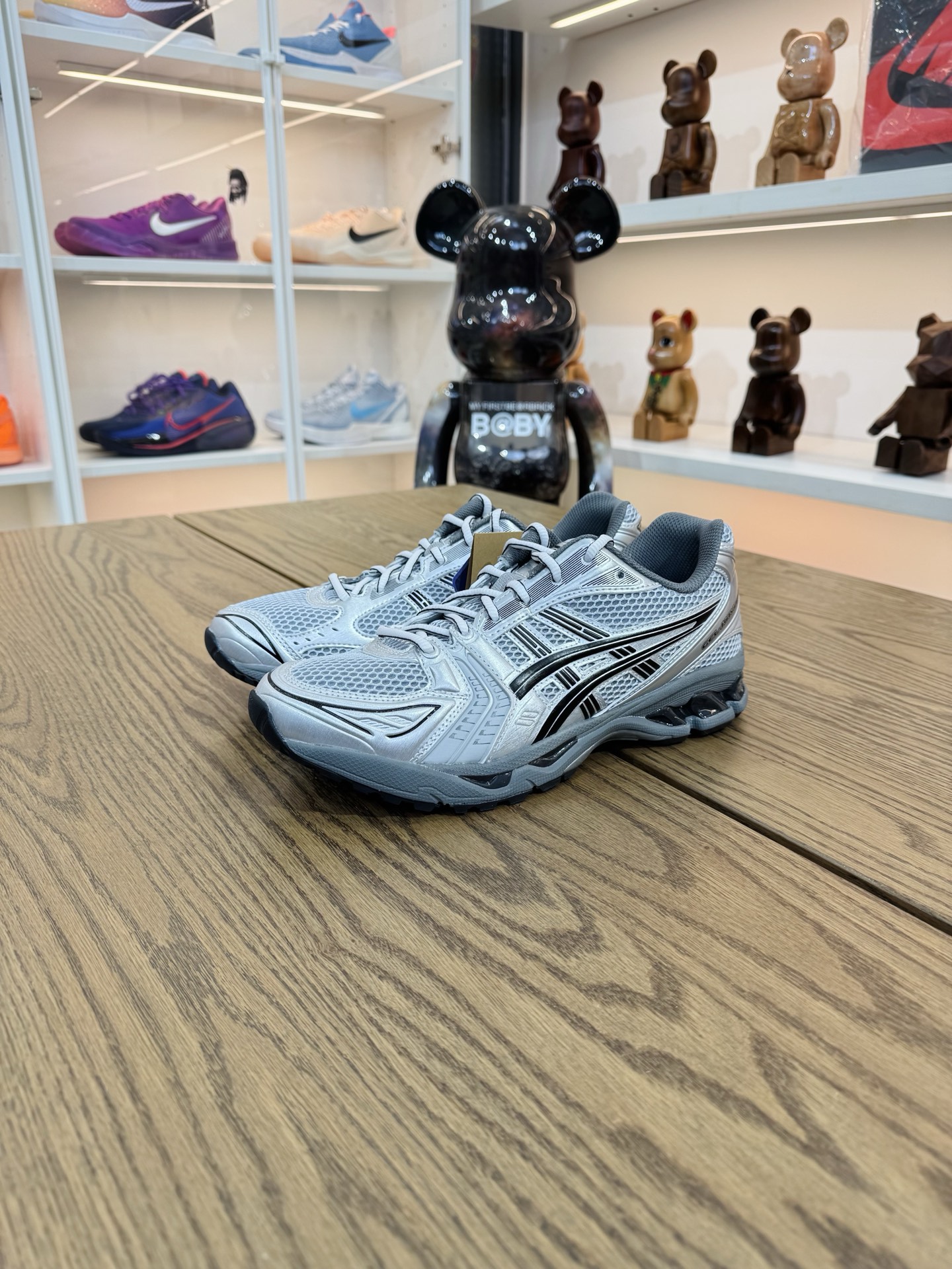 URBAN RESEARCH ASICS Gel-Kayano 14 銀黑色 1203A706-020