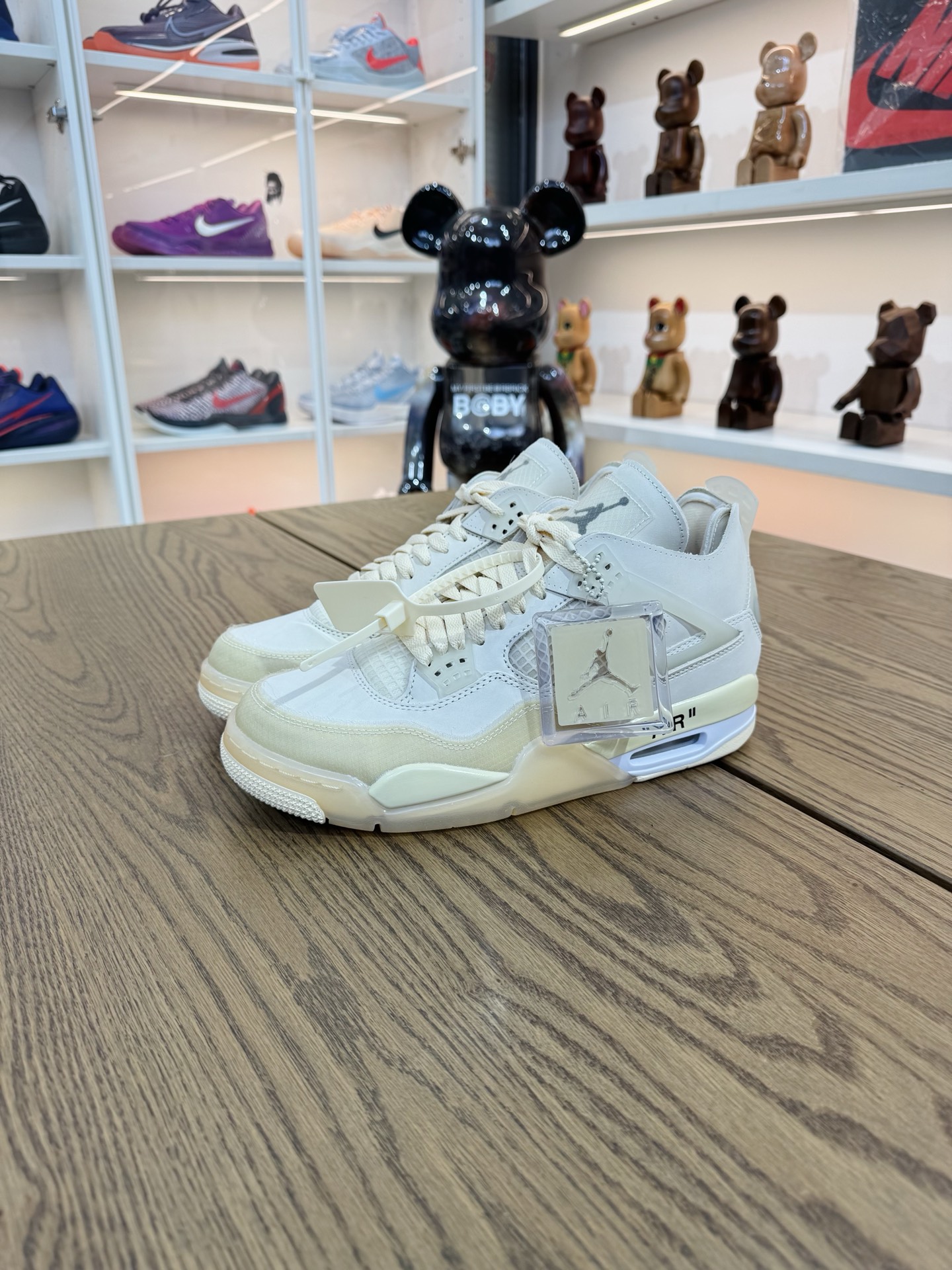 OFF-WHITE × AJ4 "Sail" 白帆 CV9388-100
