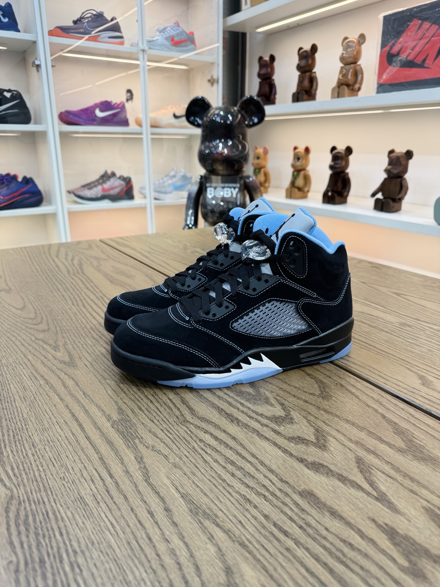 AJ5 Black/UNC 大學藍 2026版復刻回歸 DD0587-008