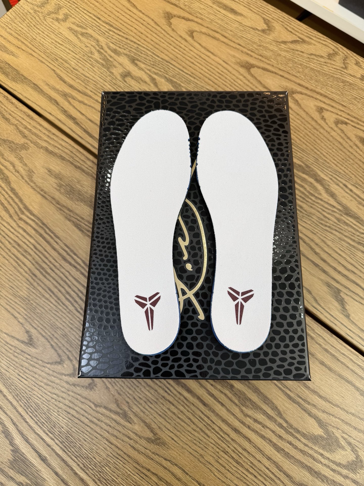 Kobe 5 Protro  Lower Merion Aces Away  高中配色 銀白 IM0557-001