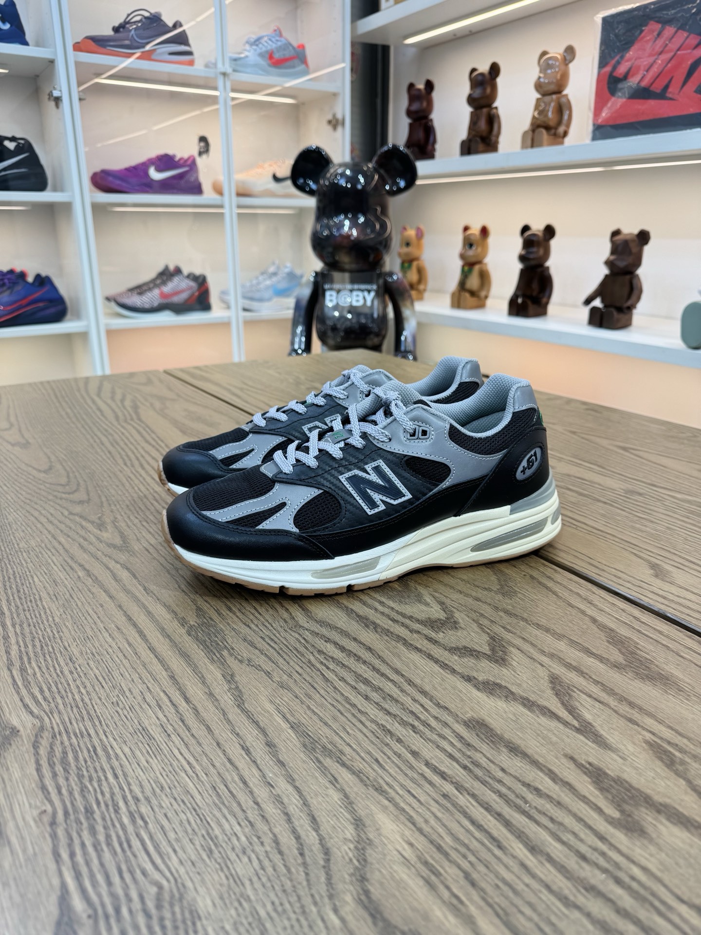 Up There x NB 991 V2 Made in England 黑色 U991UT2