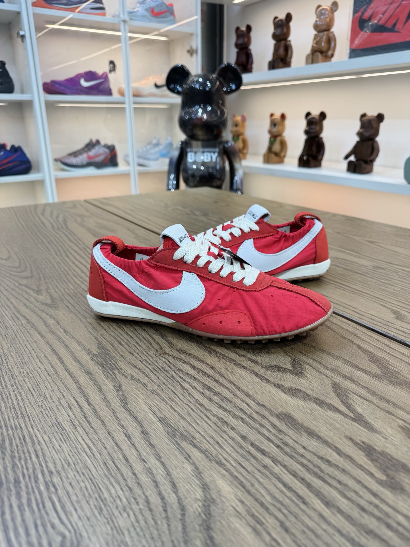 Jacquemus Moon 聯名 紅色 柔軟 鬆弛感拉滿了 HV8547-600
