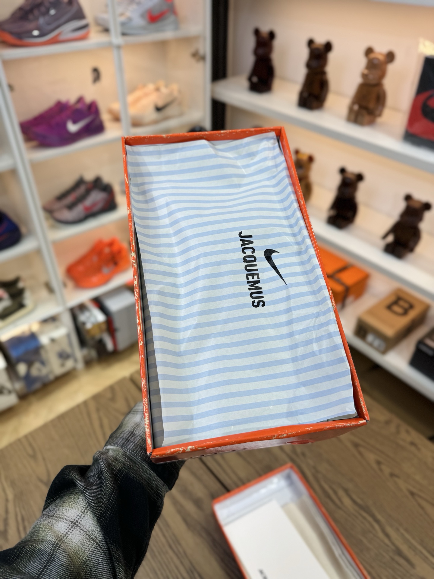 Jacquemus Moon 聯名 紅色 柔軟 鬆弛感拉滿了 HV8547-600
