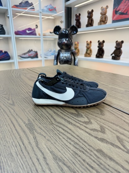 Jacquemus Moon 聯名 柔軟 鬆弛感拉滿了 HV8547-001