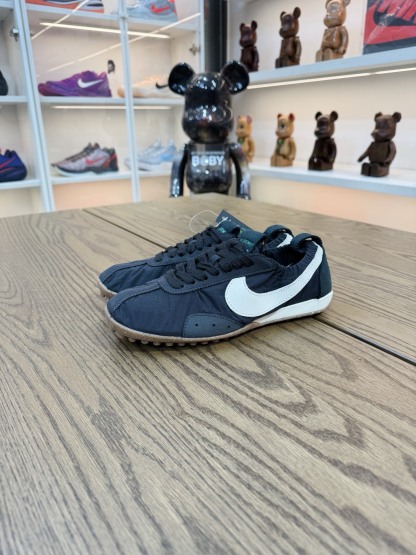 Jacquemus Moon 聯名 柔軟 鬆弛感拉滿了 HV8547-001