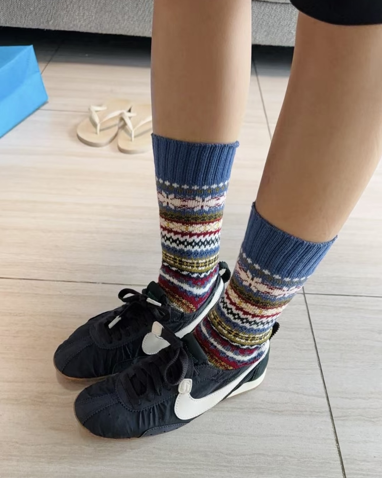 Jacquemus Moon 聯名 柔軟 鬆弛感拉滿了 HV8547-001