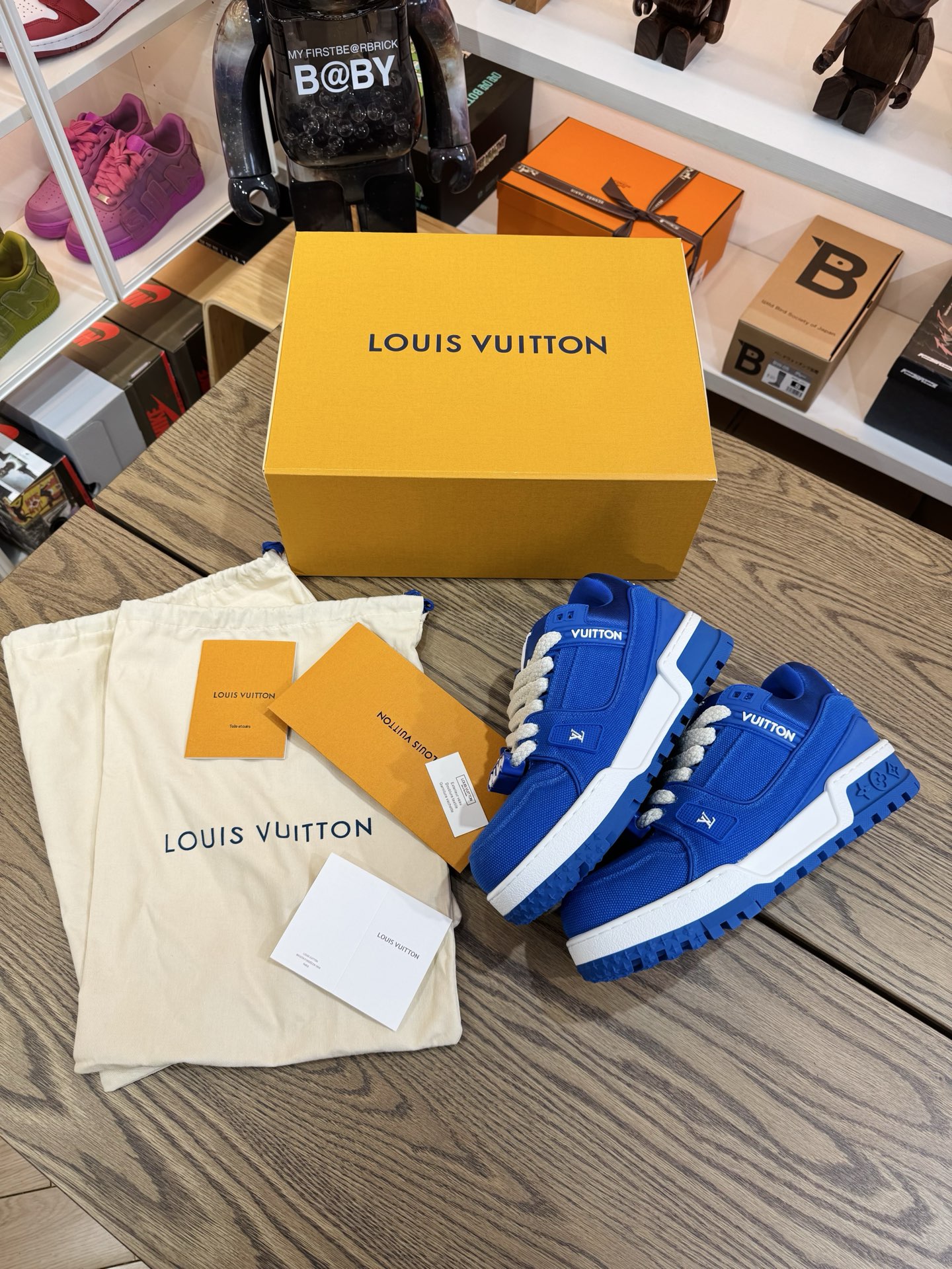 【💥清倉特價💥】 LV胖丁 藍色布面 尺碼：41/UK7 （偏大 42-42.5脚都可穿） 品相佳：G 