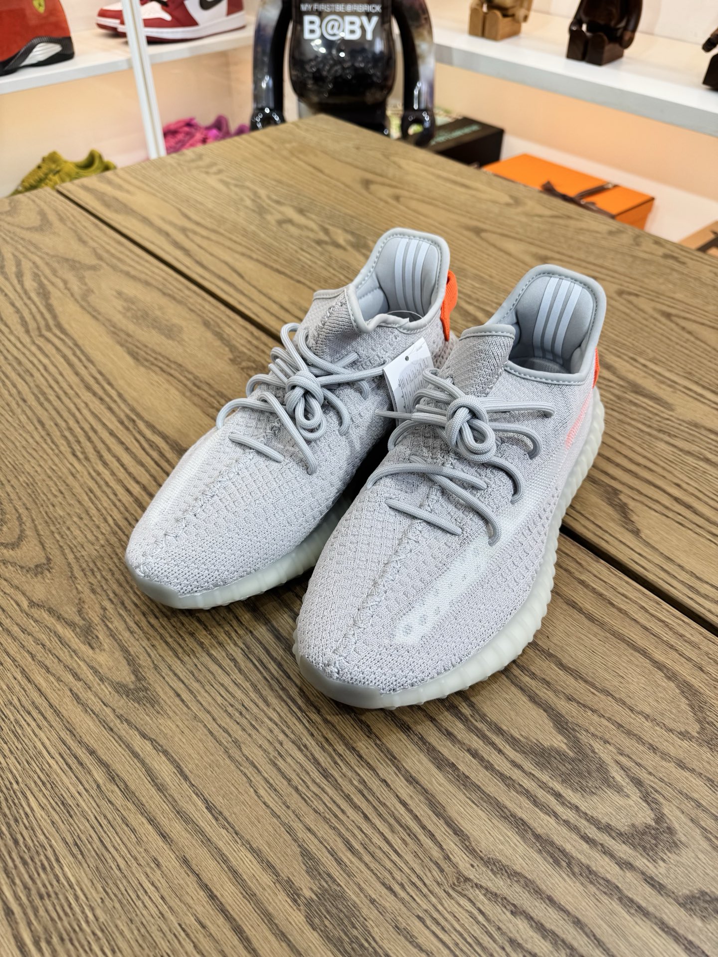 【💥清倉特價💥】 Yeezy350v2 FX9017 尺碼：42.5-US9-26.5 品相佳：G 