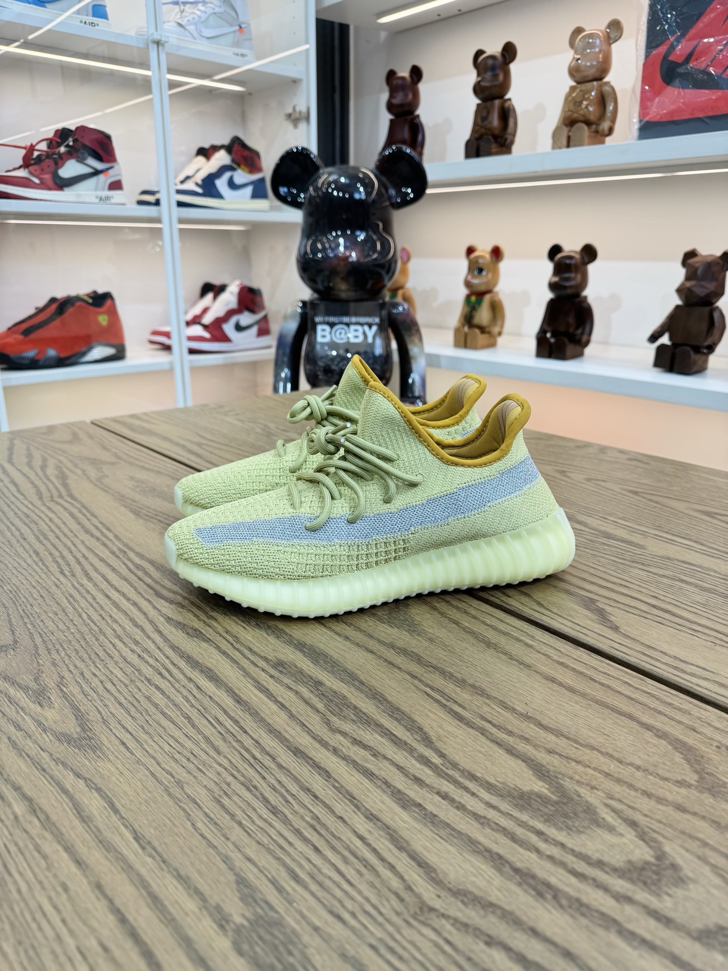 【💥清倉特價💥】 Yeezy350v2 FX9034 尺碼 41-US8-25.5 品相佳：G（鞋盒開膠） 