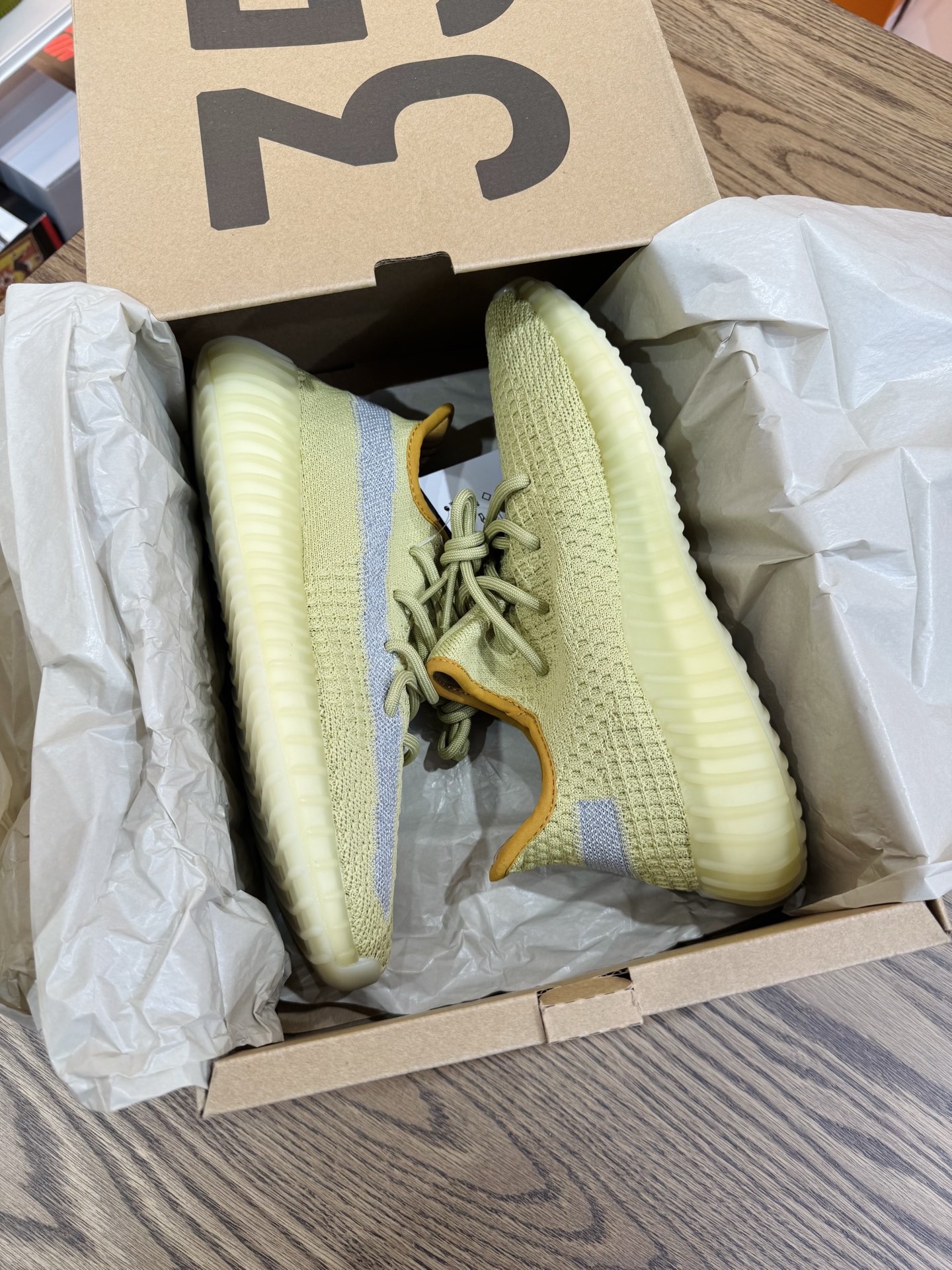 【💥清倉特價💥】 Yeezy350v2 FX9034 尺碼 41-US8-25.5 品相佳：G（鞋盒開膠） 