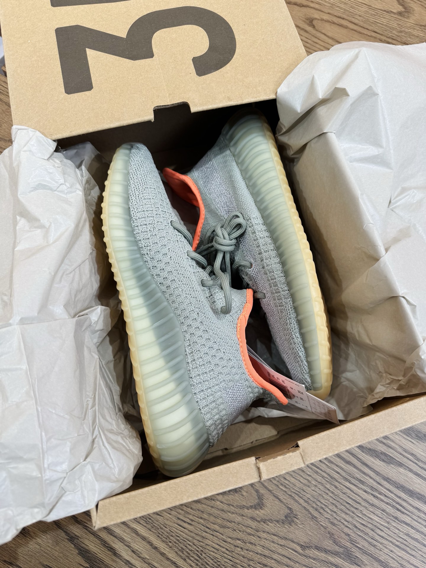 【💥清倉特價💥】 Yeezy350v2 FX9035 尺碼 40-US7-24.5 品相佳：G 
